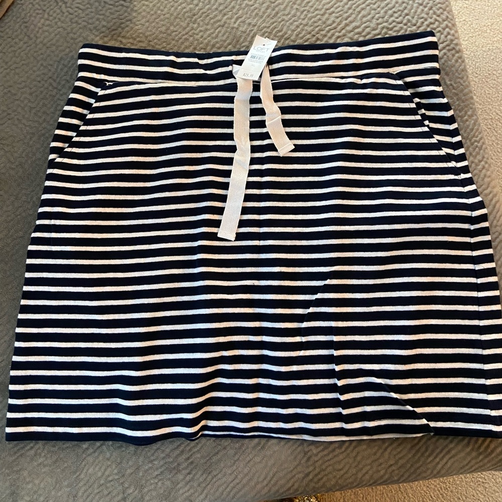 Loft knit boat skirt with pockets